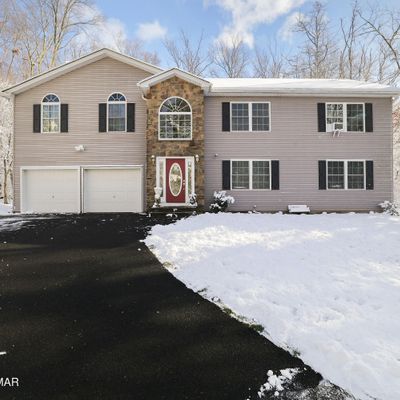 3122 Laurel View Ln, Tobyhanna, PA 18466