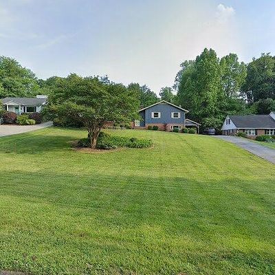 3146 Burkeshore Rd, Winston Salem, NC 27106