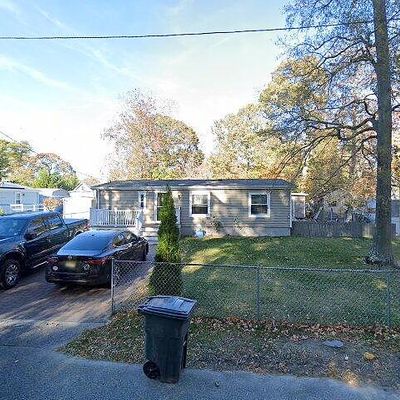 315 E Delaware Pkwy, Villas, NJ 08251