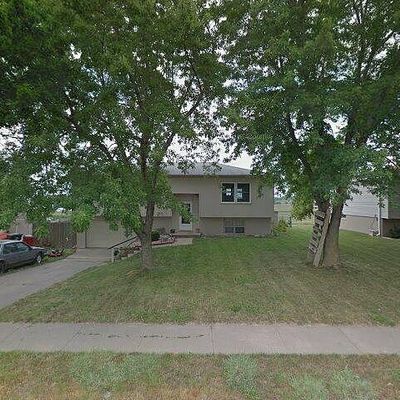 260 Platteview Dr, Springfield, NE 68059