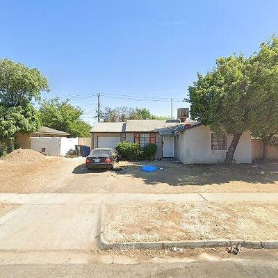 2604 E Holland Ave, Fresno, CA 93726