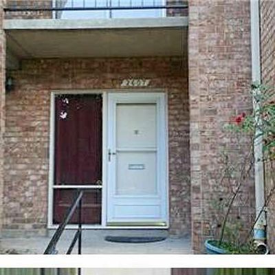 2607 Wagon Dr, Alexandria, VA 22303