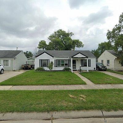 26084 Normandy St, Roseville, MI 48066