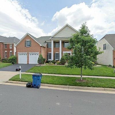 26100 Wendell St, Chantilly, VA 20152