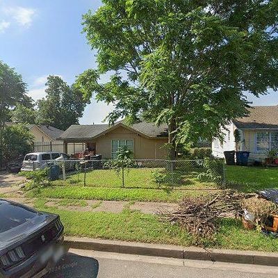 2626 Emmett St, Dallas, TX 75211