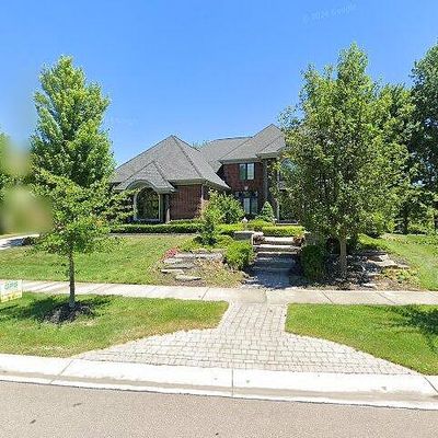 26461 Mandalay Cir, Novi, MI 48374