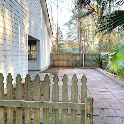 27 Braeburn Ln, Beaufort, SC 29907