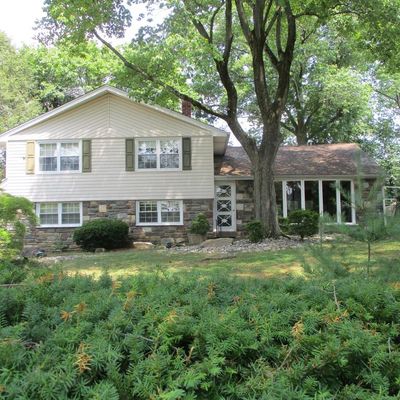 27 Chapel Hill Rd, Huntingdon Valley, PA 19006