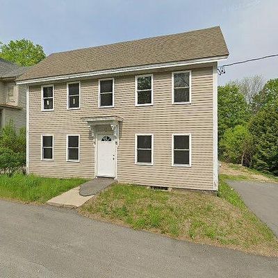 27 Glen St, Farmington, NH 03835