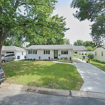 2714 Linden Pl, Saint Charles, MO 63301