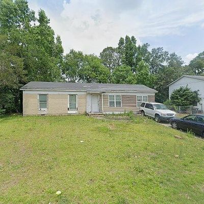 2739 Village Green Ln, Macon, GA 31206