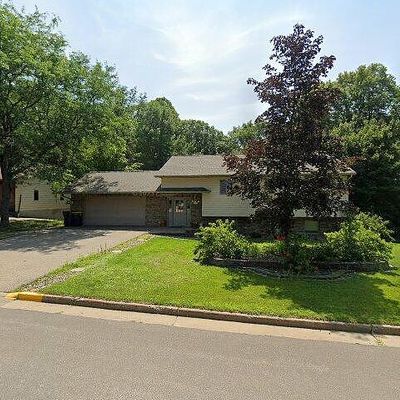 275 Sunset Ln, Ellsworth, WI 54011