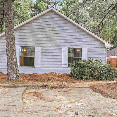 28 Ashland Ave, Brandon, MS 39047