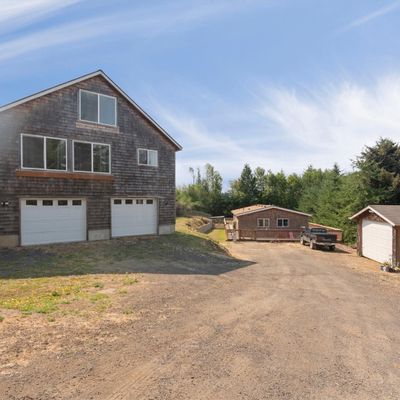 28 N Jacobson Rd, Cathlamet, WA 98612