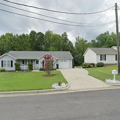 280 Quail Dr, Danville, VA 24540