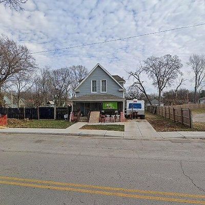 2817 Indiana Ave, Kansas City, MO 64128