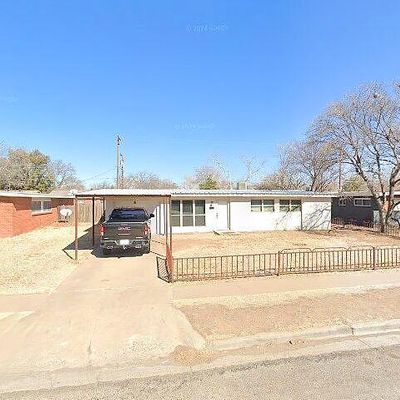 2818 64 Th St, Lubbock, TX 79413