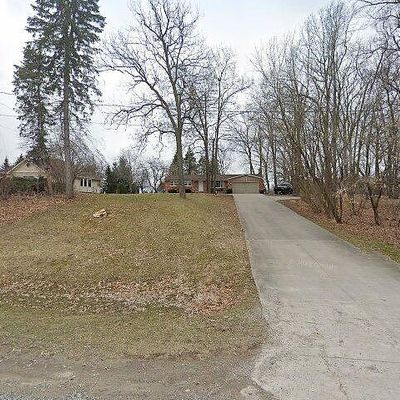 3497 Lahring Rd, Linden, MI 48451