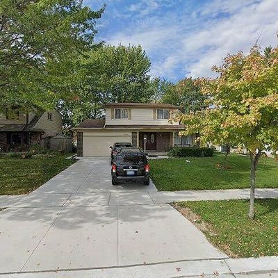 35079 Cavant Dr, Sterling Heights, MI 48310