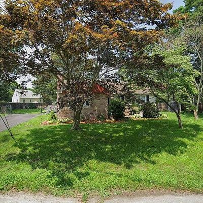 36 Galant Dr, Warwick, RI 02886