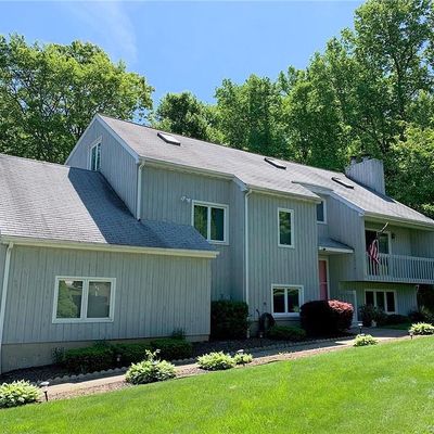 36 Meadow Brook Dr, North Branford, CT 06471