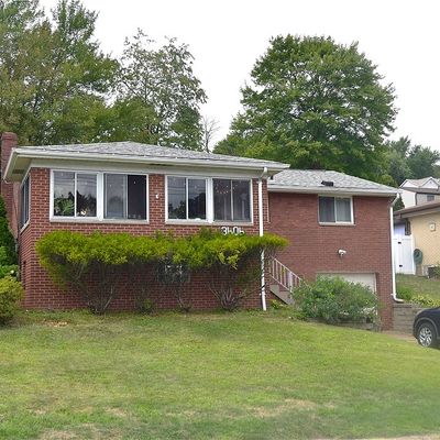 3606 Valewood Dr, Homestead, PA 15120