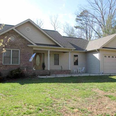 3611 Hollow Oak Ln, Lenoir, NC 28645