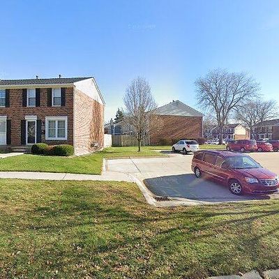 36350 Park Place Dr, Sterling Heights, MI 48310