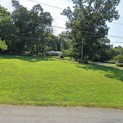 3680 Lakeview Dr, Pfafftown, NC 27040