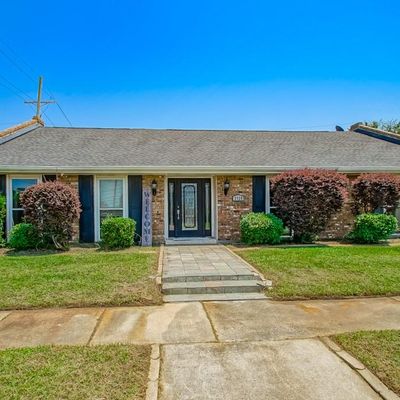 3729 Mumphrey Rd, Chalmette, LA 70043