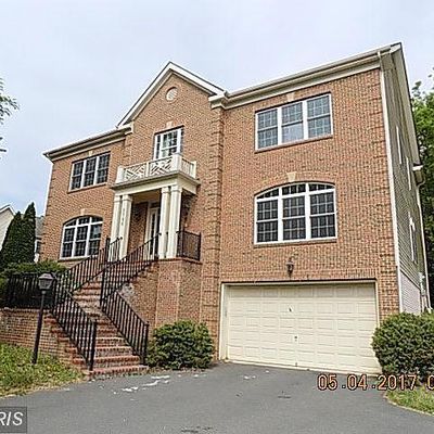 3796 Maryalice Pl, Falls Church, VA 22041