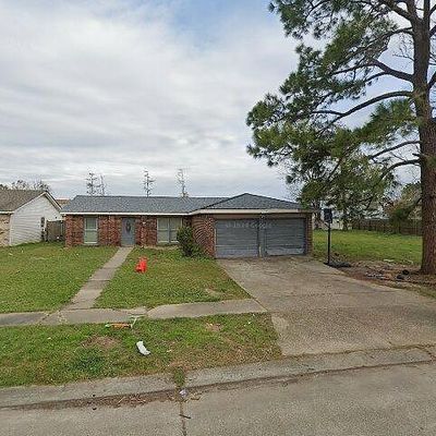 3816 Greenbriar Ln, Harvey, LA 70058