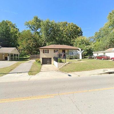 3818 N Brighton Ave, Kansas City, MO 64117