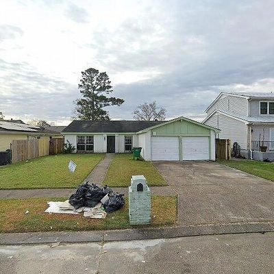 3893 Birchfield Dr, Harvey, LA 70058