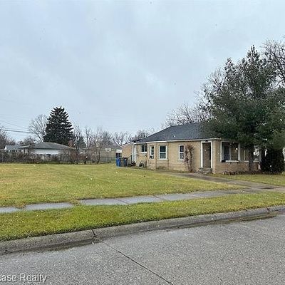 3902 Isabelle St, Inkster, MI 48141