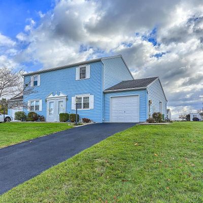 3162 Falcon Ln, Dover, PA 17315