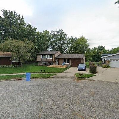 319 Lama Cir, Lansing, MI 48911