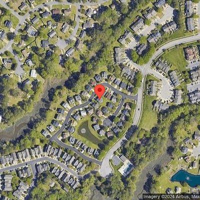 32 Creekside Dr, Portsmouth, VA 23703