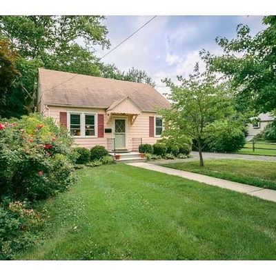 32 Revere Ave, Moorestown, NJ 08057