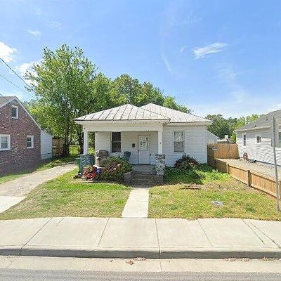 323 Dupuy Ave, Colonial Heights, VA 23834