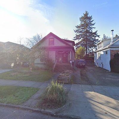 323 Ne 76 Th Ave, Portland, OR 97213