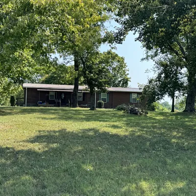 3231 E Stinson Rd, Lafayette, TN 37083