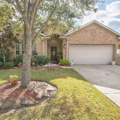 3233 Emma Lake Ct, Dickinson, TX 77539