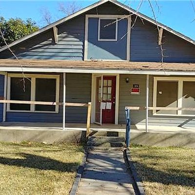 324 N Clements St, Gainesville, TX 76240