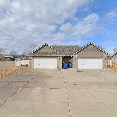 327 N Baughman Ave, Haysville, KS 67060