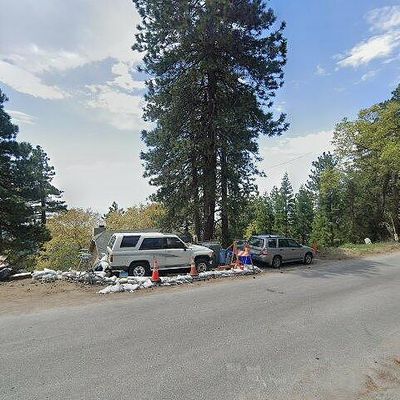 32807 Deer Lick Ln, Running Springs, CA 92382