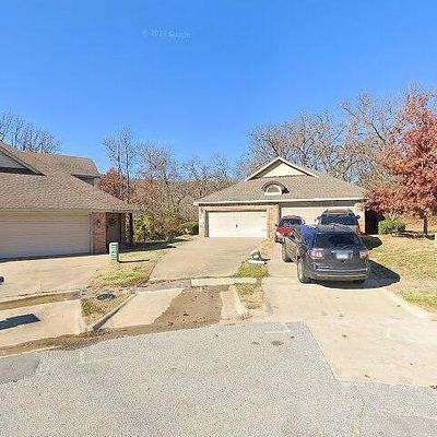 33 S Woodsprings Dr, Fayetteville, AR 72701