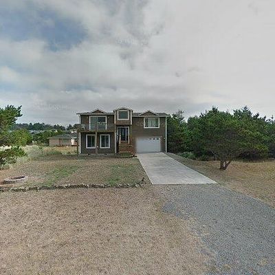 33000 G St, Ocean Park, WA 98640