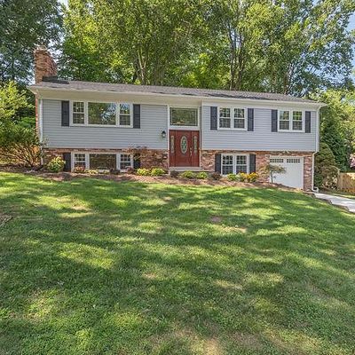 3302 Prince William Dr, Fairfax, VA 22031