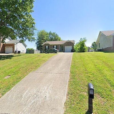 338 Brook Mead Dr, Clarksville, TN 37042